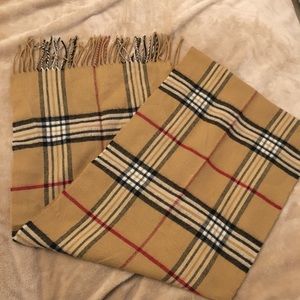 50% OFF SALE! 💎Lord & Taylor Scarf💎